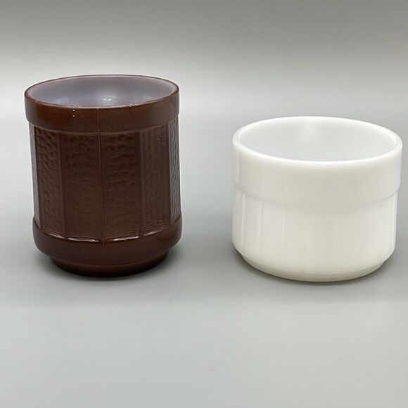 Vintage Stamped Federal Glass Barrel Paneled Mugs One Brown One White - Picture 4 of 8